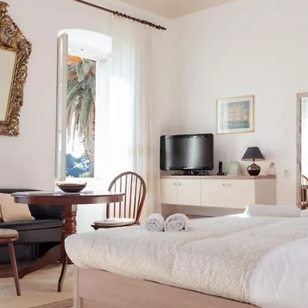 Iveta - Two-bedroom With Terrace And Sea View Nik A Apartman