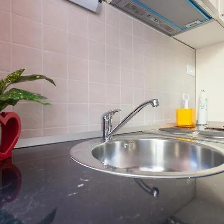 Iveta - Two-bedroom With Terrace And Sea View Nik A * Dubrovnik