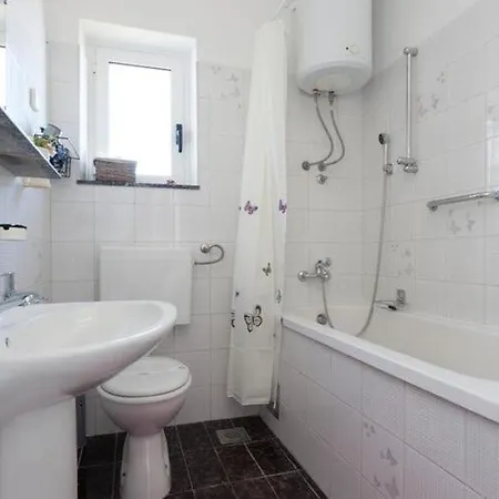 Iveta - Two-bedroom With Terrace And Sea View Nik A 아파트 *