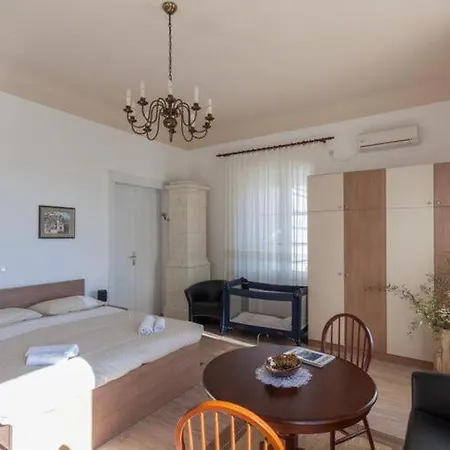 아파트 Iveta - Two-bedroom With Terrace And Sea View Nik A *