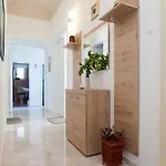 Iveta - Two-bedroom With Terrace And Sea View Nik A Appartement Dubrovnik